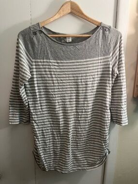 Old Navy Maternity Gray and White Striped Boatneck Top Size Medium